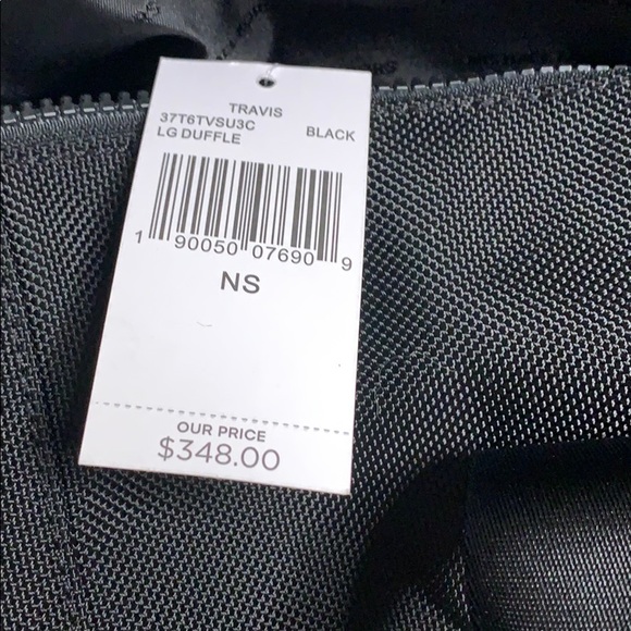 Michael Kors Weekender & Toiletry Bag - Picture 9 of 9